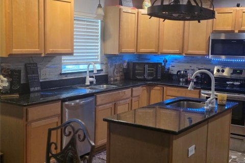 House in Eagle Lake, Florida 6 bedrooms, 364.18 sq.m. № 2123397 - photo 18
