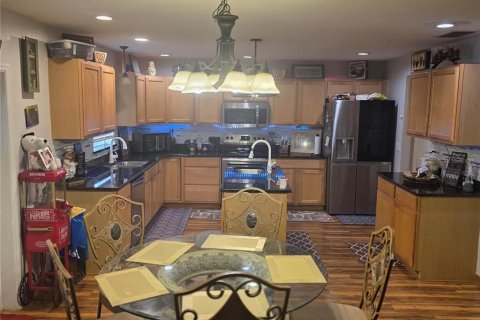 House in Eagle Lake, Florida 6 bedrooms, 364.18 sq.m. № 2123397 - photo 8