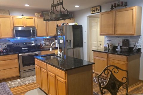 House in Eagle Lake, Florida 6 bedrooms, 364.18 sq.m. № 2123397 - photo 14