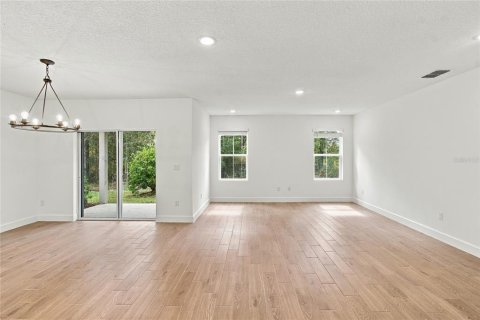 Villa ou maison à vendre à Dunnellon, Floride: 3 chambres, 156.45 m2 № 2416873 - photo 5