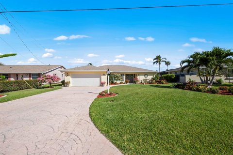 Villa ou maison à vendre à Fort Myers, Floride: 3 chambres, 176.79 m2 № 1880616 - photo 3