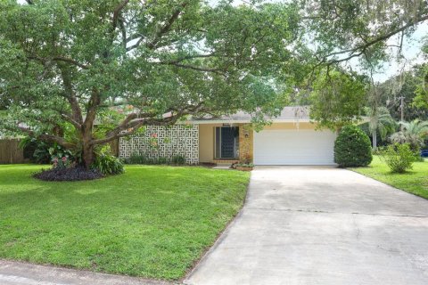 House in Oviedo, Florida 3 bedrooms, 160.72 sq.m. № 1822508 - photo 1