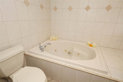 House in Oviedo, Florida 3 bedrooms, 160.72 sq.m. № 1822508 - photo 21