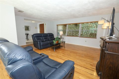 House in Oviedo, Florida 3 bedrooms, 160.72 sq.m. № 1822508 - photo 4