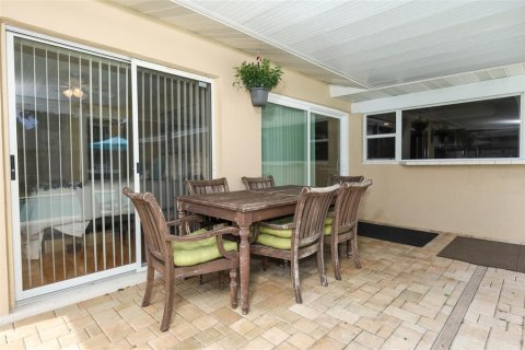 House in Oviedo, Florida 3 bedrooms, 160.72 sq.m. № 1822508 - photo 24
