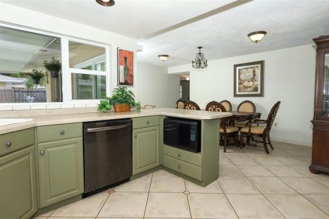 House in Oviedo, Florida 3 bedrooms, 160.72 sq.m. № 1822508 - photo 10