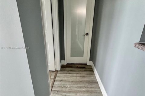 Снять в аренду кондоминиум в Помпано-Бич, Флорида 2 спальни, 84.63м2, № 1937043 - фото 18