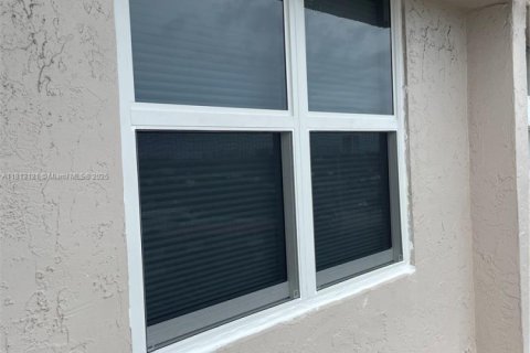 Снять в аренду кондоминиум в Помпано-Бич, Флорида 2 спальни, 84.63м2, № 1937043 - фото 15