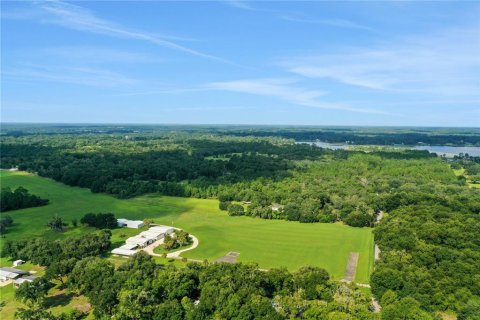 Propiedad comercial en venta en Pomona Park, Florida, 816.43 m2 № 1616836 - foto 4