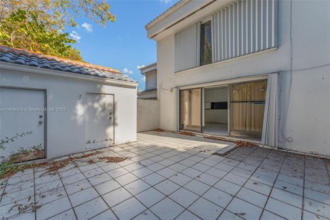 Купить таунхаус в Майами, Флорида 3 спальни, 178.37м2, № 1970274 - фото 24