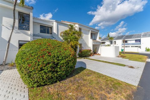 Купить таунхаус в Майами, Флорида 3 спальни, 178.37м2, № 1970274 - фото 3