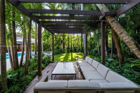 Villa ou maison à vendre à Miami, Floride: 5 chambres, 387.68 m2 № 2076073 - photo 13
