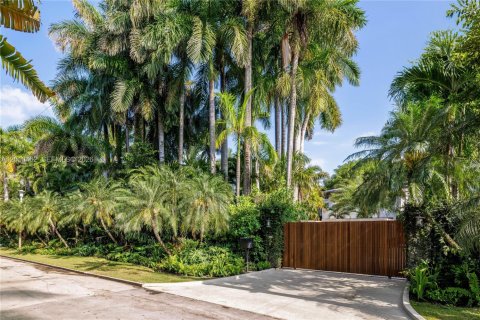 Villa ou maison à vendre à Miami, Floride: 5 chambres, 387.68 m2 № 2076073 - photo 8