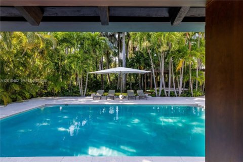 Villa ou maison à vendre à Miami, Floride: 5 chambres, 387.68 m2 № 2076073 - photo 17