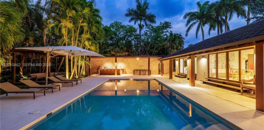 Villa ou maison à Miami, Floride 5 chambres, 387.68 m2 № 2076073