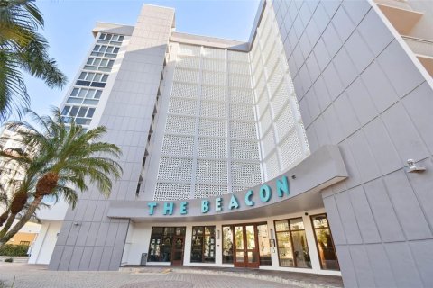 Condo in Saint Petersburg, Florida, 2 bedrooms  № 1718405 - photo 2