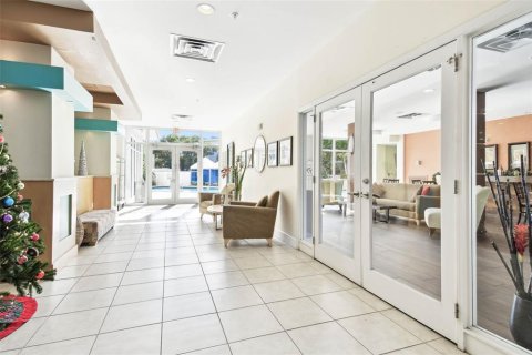 Condo in Saint Petersburg, Florida, 2 bedrooms  № 1718405 - photo 29