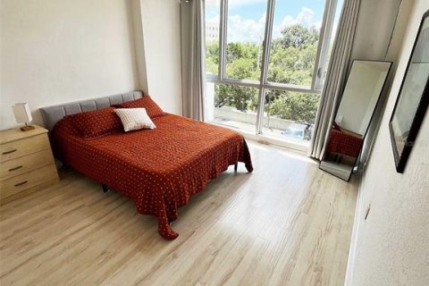 Condo in Saint Petersburg, Florida, 2 bedrooms  № 1718405 - photo 8
