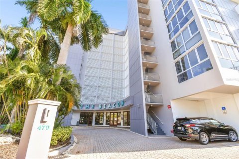 Condo in Saint Petersburg, Florida, 2 bedrooms  № 1718405 - photo 3