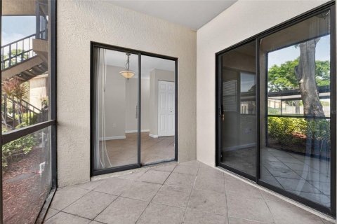 Condo in Largo, Florida, 2 bedrooms  № 2100724 - photo 17