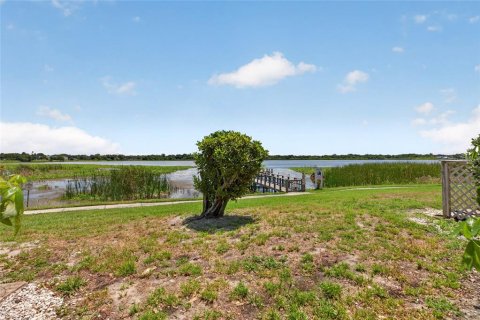 Condo in Largo, Florida, 2 bedrooms № 2100724