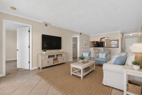 Condo in Largo, Florida, 2 bedrooms  № 2100724 - photo 25