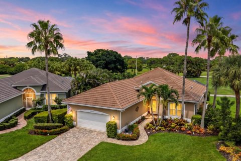 Casa en Palm City, Florida 3 dormitorios, 201.23 m2 № 2359641