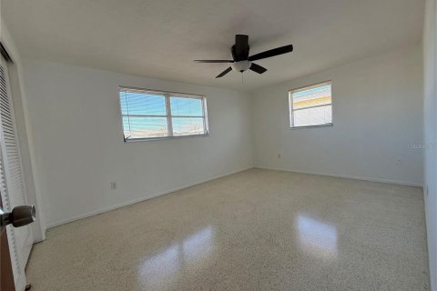 Villa ou maison à louer à Holiday, Floride: 2 chambres, 88.07 m2 № 2416731 - photo 8