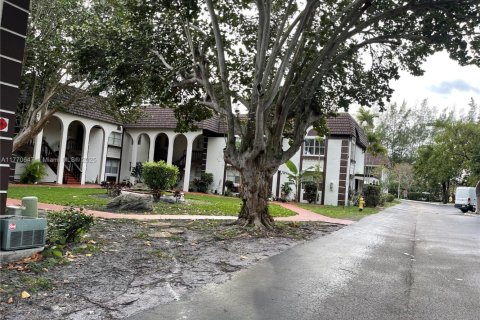 Copropriété à vendre à Tamarac, Floride: 1 chambre, 59.92 m2 № 1978843 - photo 12