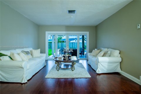 Купить виллу или дом в Майами, Флорида 4 спальни, 183.76м2, № 2020588 - фото 4