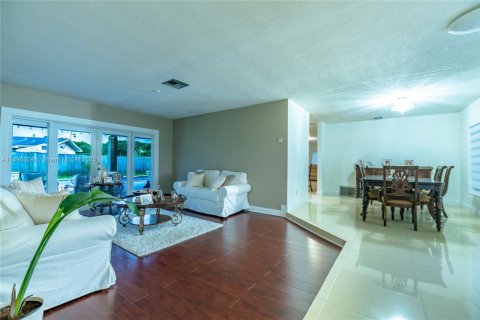 Купить виллу или дом в Майами, Флорида 4 спальни, 183.76м2, № 2020588 - фото 6