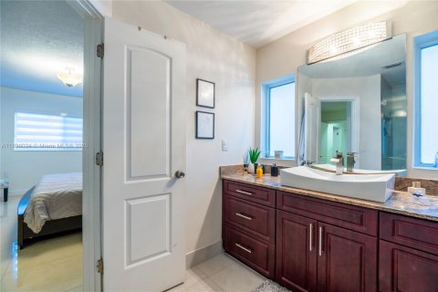 Купить виллу или дом в Майами, Флорида 4 спальни, 183.76м2, № 2020588 - фото 24