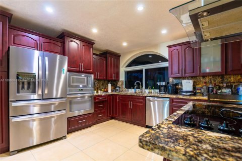 Купить виллу или дом в Майами, Флорида 4 спальни, 183.76м2, № 2020588 - фото 9