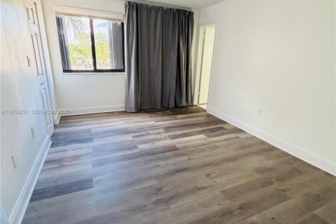 Снять в аренду кондоминиум в Майами, Флорида 2 спальни, 93.37м2, № 1989037 - фото 14