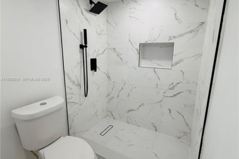 Снять в аренду кондоминиум в Майами, Флорида 2 спальни, 93.37м2, № 1989037 - фото 18