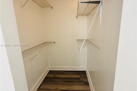 Снять в аренду кондоминиум в Майами, Флорида 2 спальни, 93.37м2, № 1989037 - фото 15