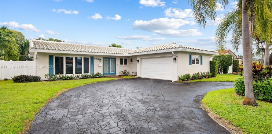 House in Hollywood, Florida 4 bedrooms, 192.87 sq.m. № 1871689