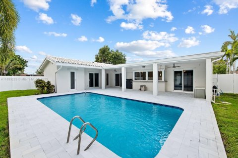 House in Hollywood, Florida 4 bedrooms, 192.87 sq.m. № 1871689 - photo 23