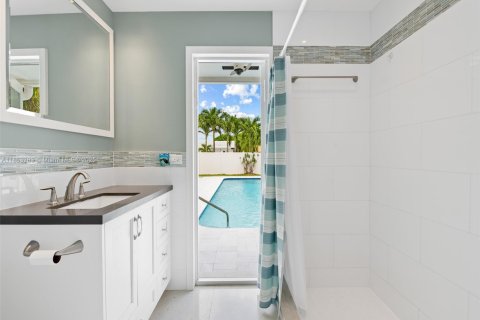 House in Hollywood, Florida 4 bedrooms, 192.87 sq.m. № 1871689 - photo 16