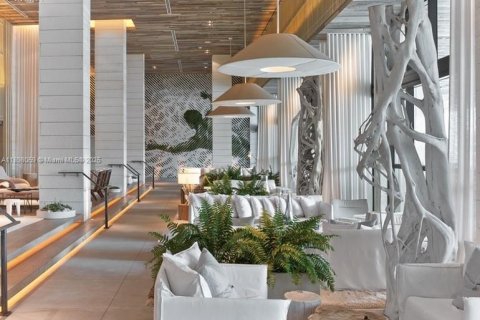 Condo in Miami Beach, Florida  № 1953546 - photo 10
