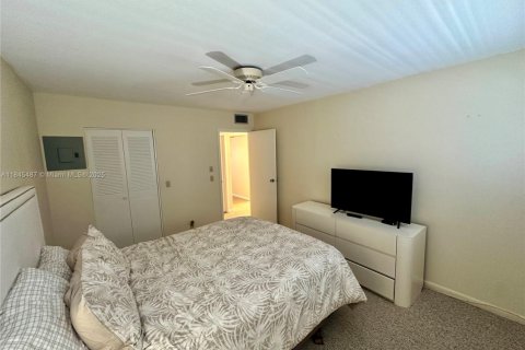 Condo in Delray Beach, Florida, 2 bedrooms  № 1846091 - photo 24