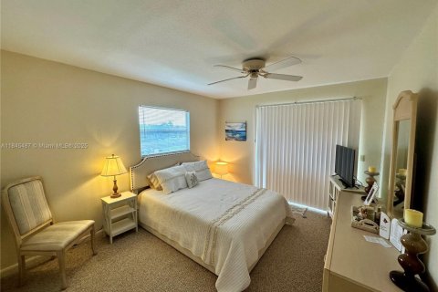 Condo in Delray Beach, Florida, 2 bedrooms  № 1846091 - photo 20
