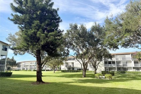 Condo in Boca Raton, Florida, 2 bedrooms  № 2245455 - photo 24