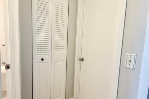 Condo in Boca Raton, Florida, 2 bedrooms  № 2245455 - photo 11