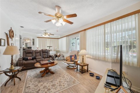 House in Hernando, Florida 2 bedrooms, 183.2 sq.m. № 1719660 - photo 20