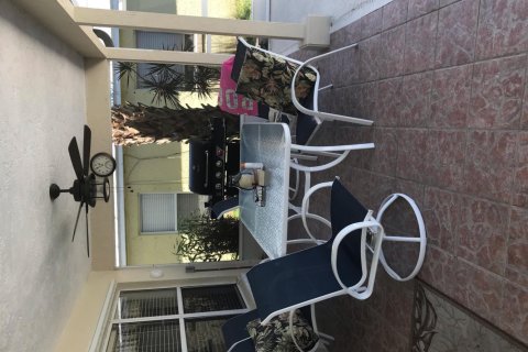 House in Jensen Beach, Florida 3 bedrooms, 212.19 sq.m. № 1100090 - photo 1