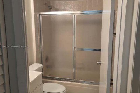 Copropriété à louer à Tamarac, Floride: 2 chambres, 86.03 m2 № 1953614 - photo 12
