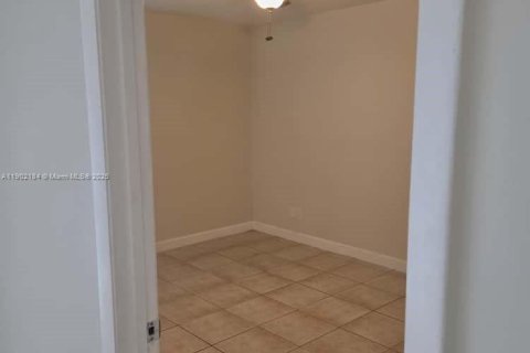 Copropriété à louer à Tamarac, Floride: 2 chambres, 86.03 m2 № 1953614 - photo 19