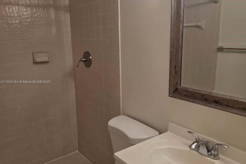 Copropriété à louer à Tamarac, Floride: 2 chambres, 86.03 m2 № 1953614 - photo 15