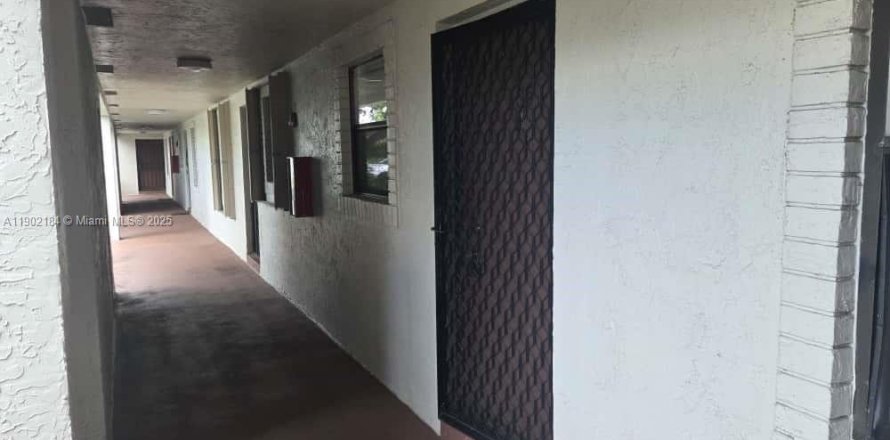 Condo à Tamarac, Floride, 2 chambres  № 1953614